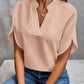 RIO™  BLUSA DE SEDA CON CUELLO EN V